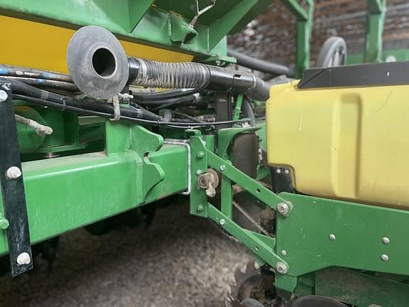 Image of John Deere 1770 Primary image