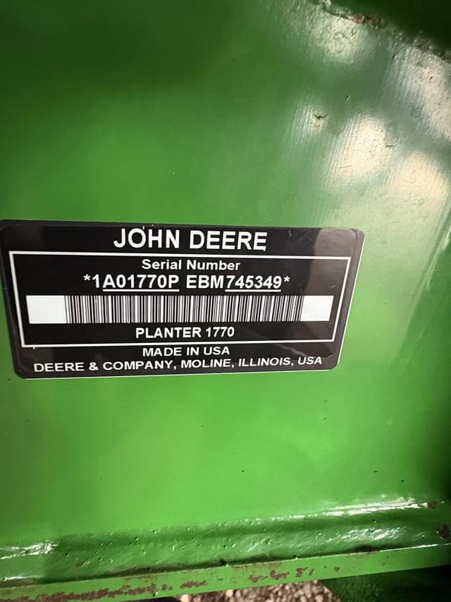 Image of John Deere 1770 equipment image 1