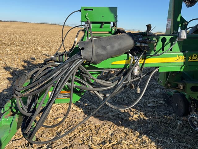 Image of John Deere 1790 equipment image 4