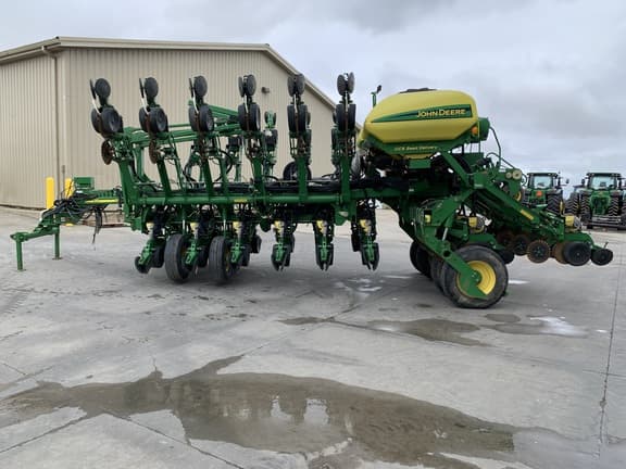 Image of John Deere 1790 equipment image 4