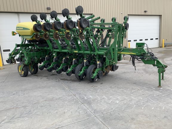 2012 John Deere 1790 Equipment Image0