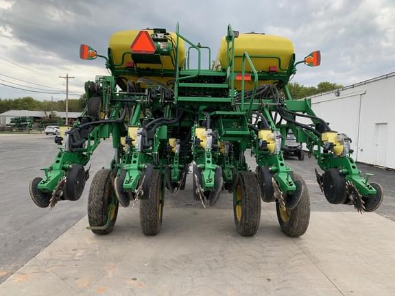 Image of John Deere 1790 equipment image 2
