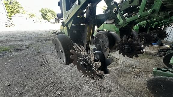 Image of John Deere 1790 equipment image 3