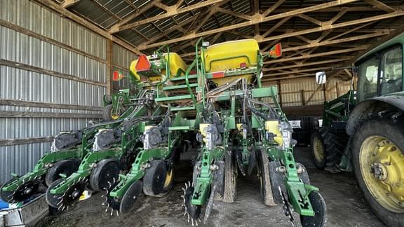 Image of John Deere 1790 equipment image 4