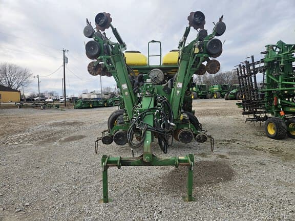 Image of John Deere 1790 equipment image 4