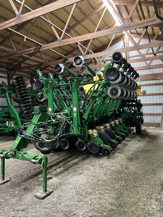 2012 John Deere 1790 Equipment Image0