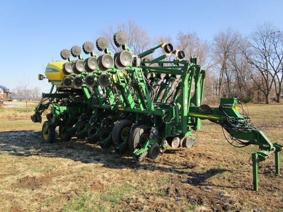 2012 John Deere 1790 Image