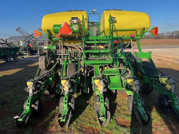 Image of John Deere 1790 equipment image 2