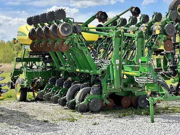 Image of John Deere 1790 Primary image
