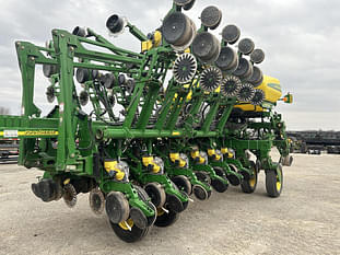 2012 John Deere 1790 Equipment Image0