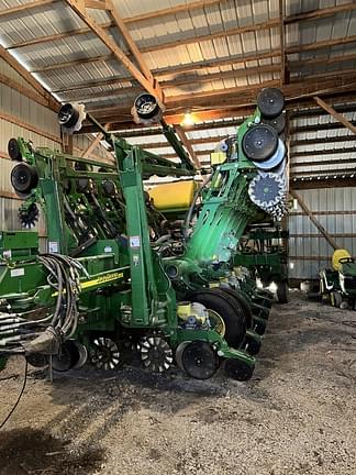 Image of John Deere 1790 equipment image 1