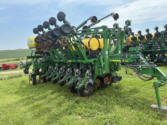 Image of John Deere 1790 Primary image
