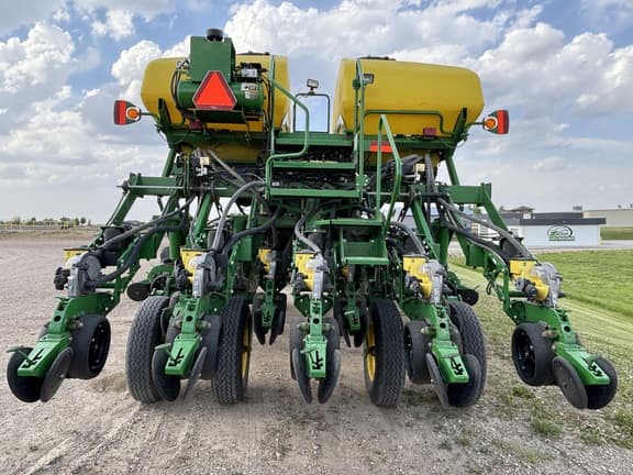 Image of John Deere 1790 equipment image 4