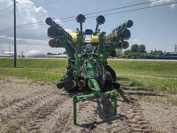 Image of John Deere 1790 equipment image 1