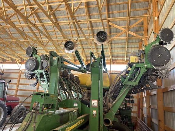Image of John Deere 1790 equipment image 1