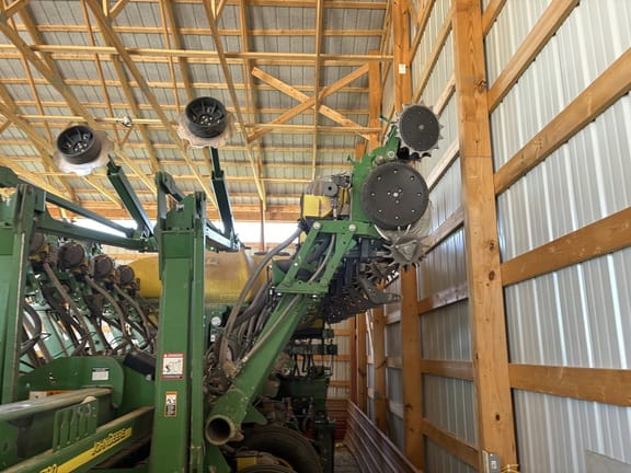 2012 John Deere 1790 Equipment Image0
