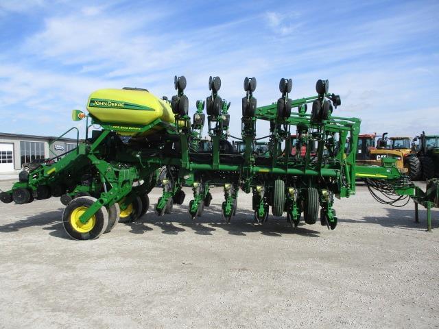 Image of John Deere 1790 equipment image 3