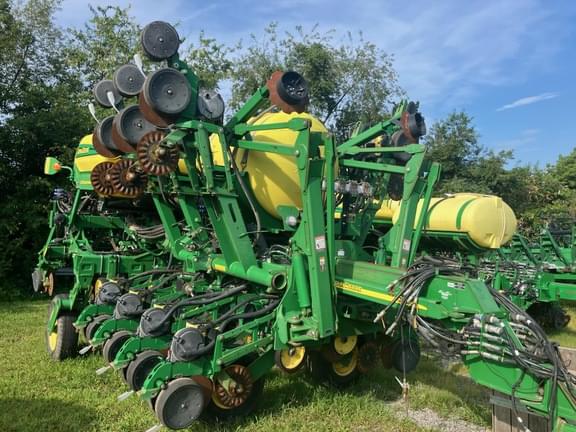 Image of John Deere 1790 equipment image 4