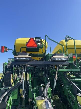 Image of John Deere 1790 equipment image 4