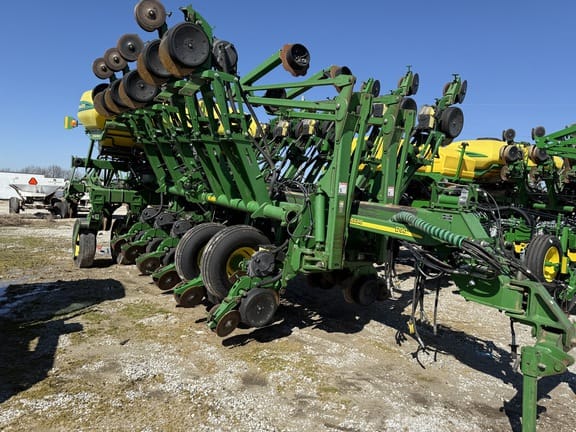 2012 John Deere 1790 Equipment Image0