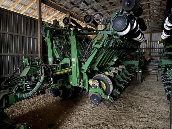 Image of John Deere 1790 Primary image