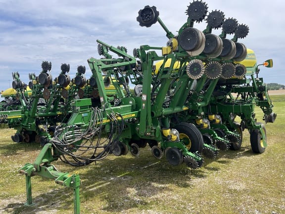 2012 John Deere 1790 Equipment Image0