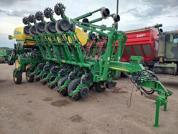 Image of John Deere 1790 equipment image 1