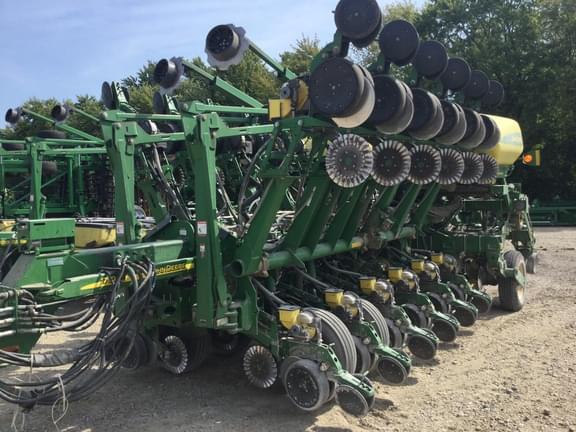 Image of John Deere 1790 Primary image