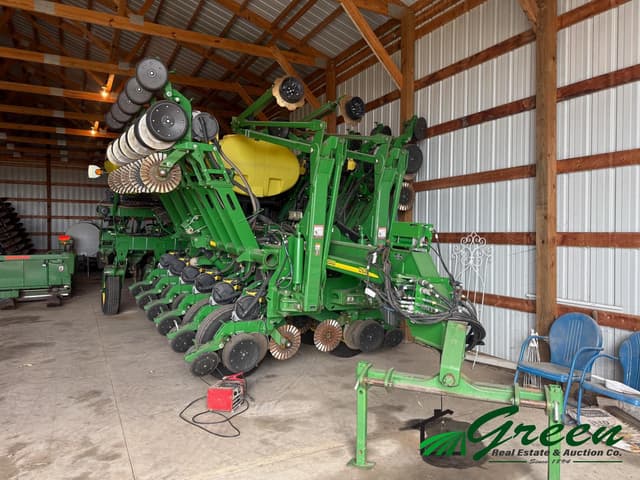 Image of John Deere 1790 equipment image 1