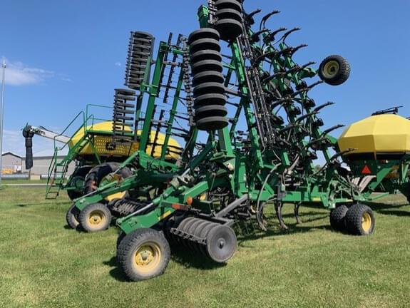 Image of John Deere 1830 equipment image 4