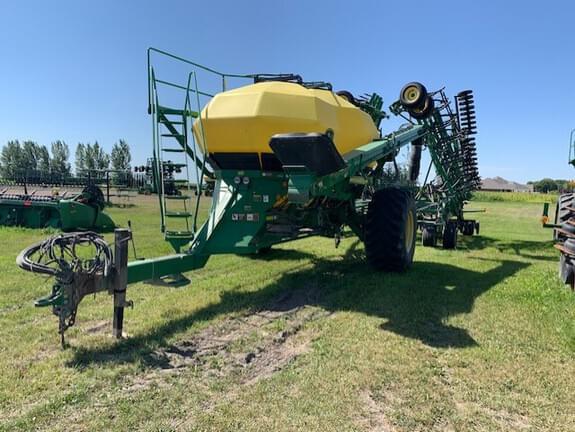 Image of John Deere 1830 equipment image 1
