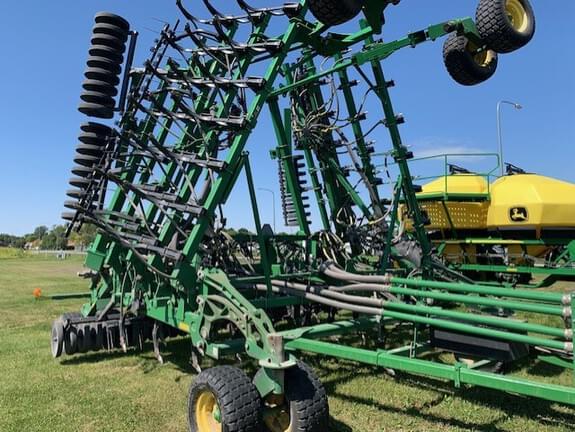 Image of John Deere 1830 equipment image 3