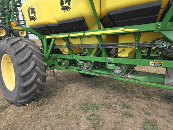Image of John Deere 1830 equipment image 4