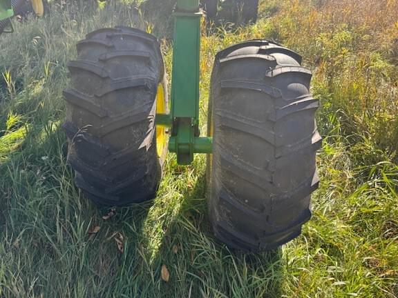 Image of John Deere 1830 equipment image 4