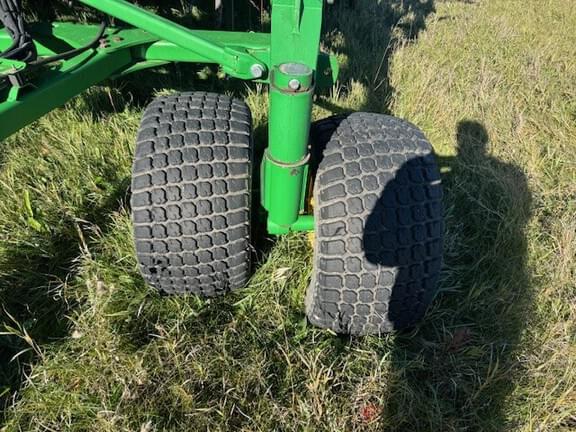 Image of John Deere 1830 equipment image 1