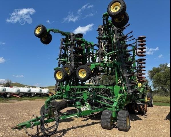 Image of John Deere 1835 Primary image