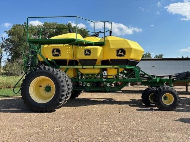 Image of John Deere 1835 equipment image 1