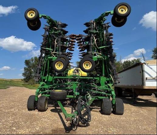 Image of John Deere 1835 equipment image 2