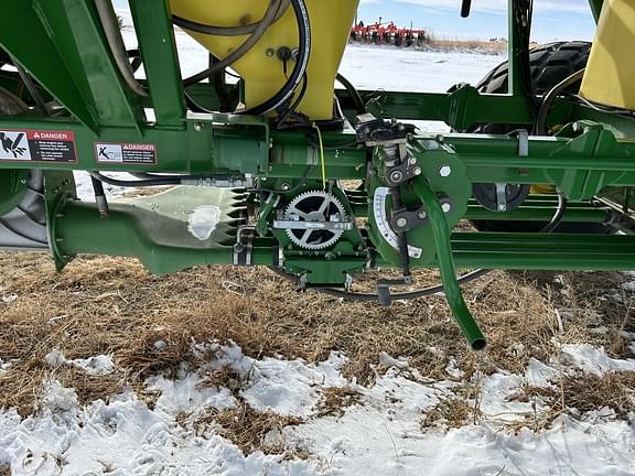 Image of John Deere 1890 equipment image 4