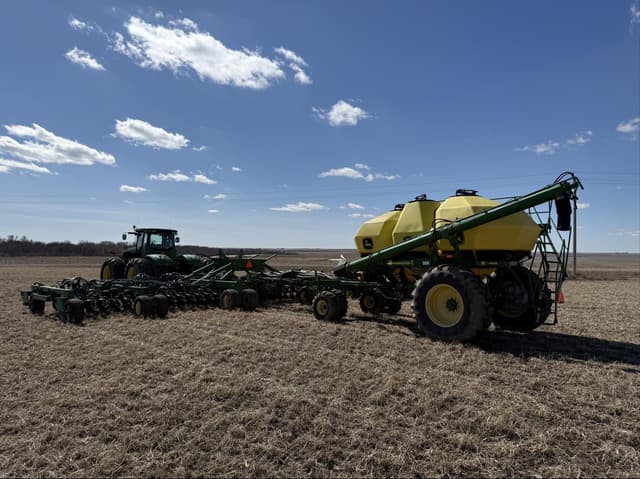 Image of John Deere 1890 equipment image 4