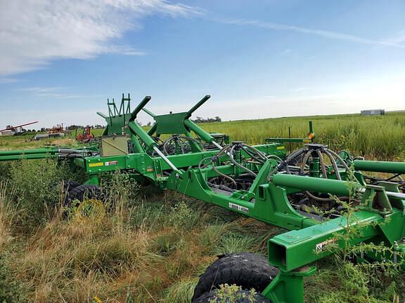 Image of John Deere 1890 equipment image 4