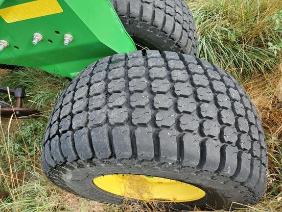 Image of John Deere 1890 equipment image 4