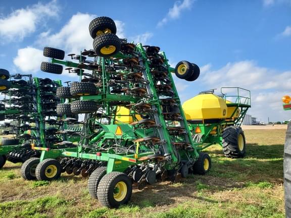 Image of John Deere 1890 equipment image 1