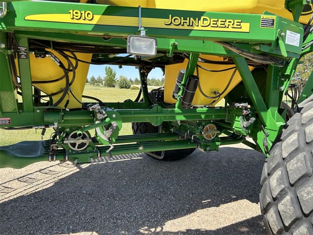 Image of John Deere 1890 equipment image 4
