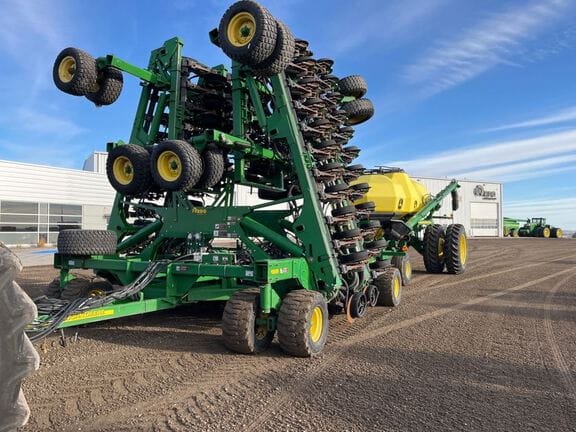 2012 John Deere 1890 Equipment Image0