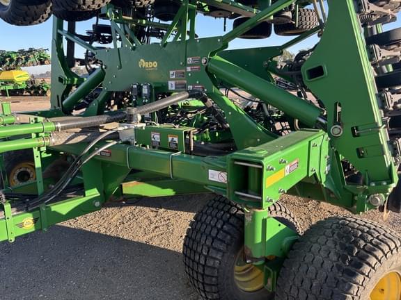 Image of John Deere 1890 equipment image 4