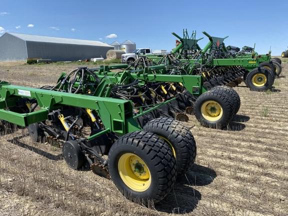 Image of John Deere 1890 equipment image 3