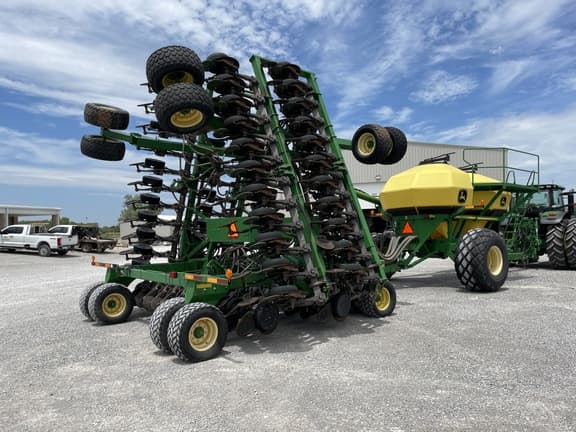 Image of John Deere 1890 equipment image 4