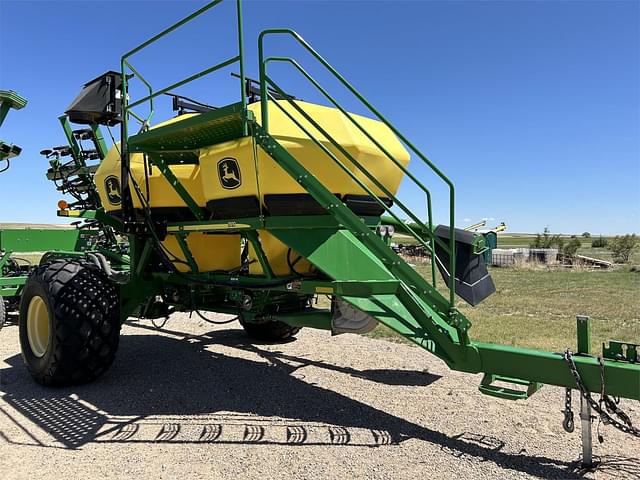 Image of John Deere 1890 equipment image 1