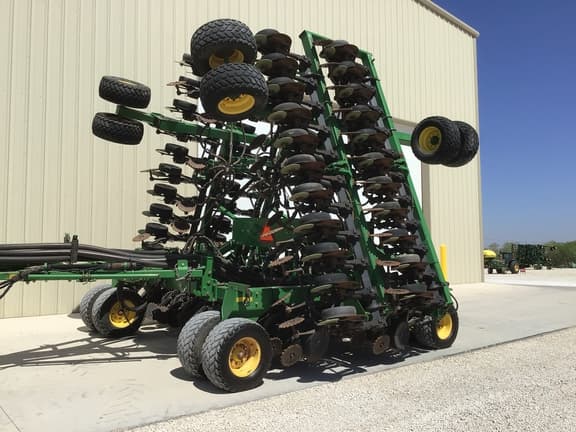 Image of John Deere 1890 equipment image 2